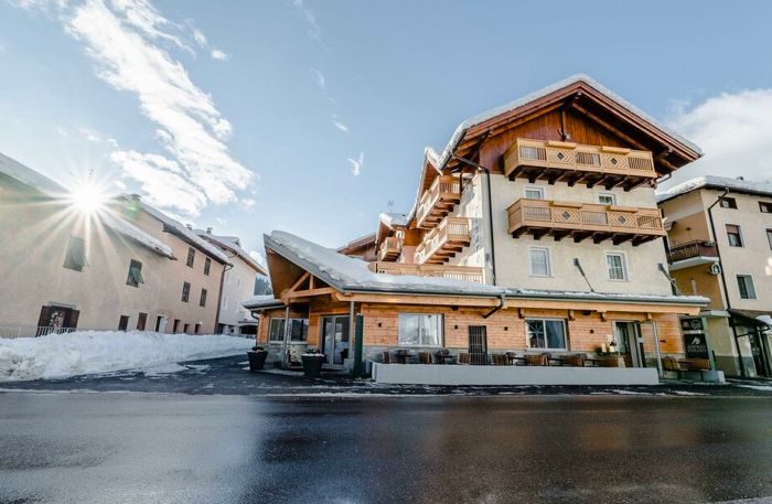 albergo-dimaro-apartaments-winter-event-zdj11